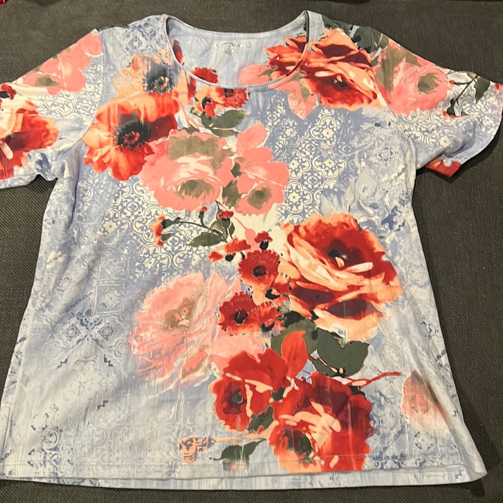 Allison Daley floral tee